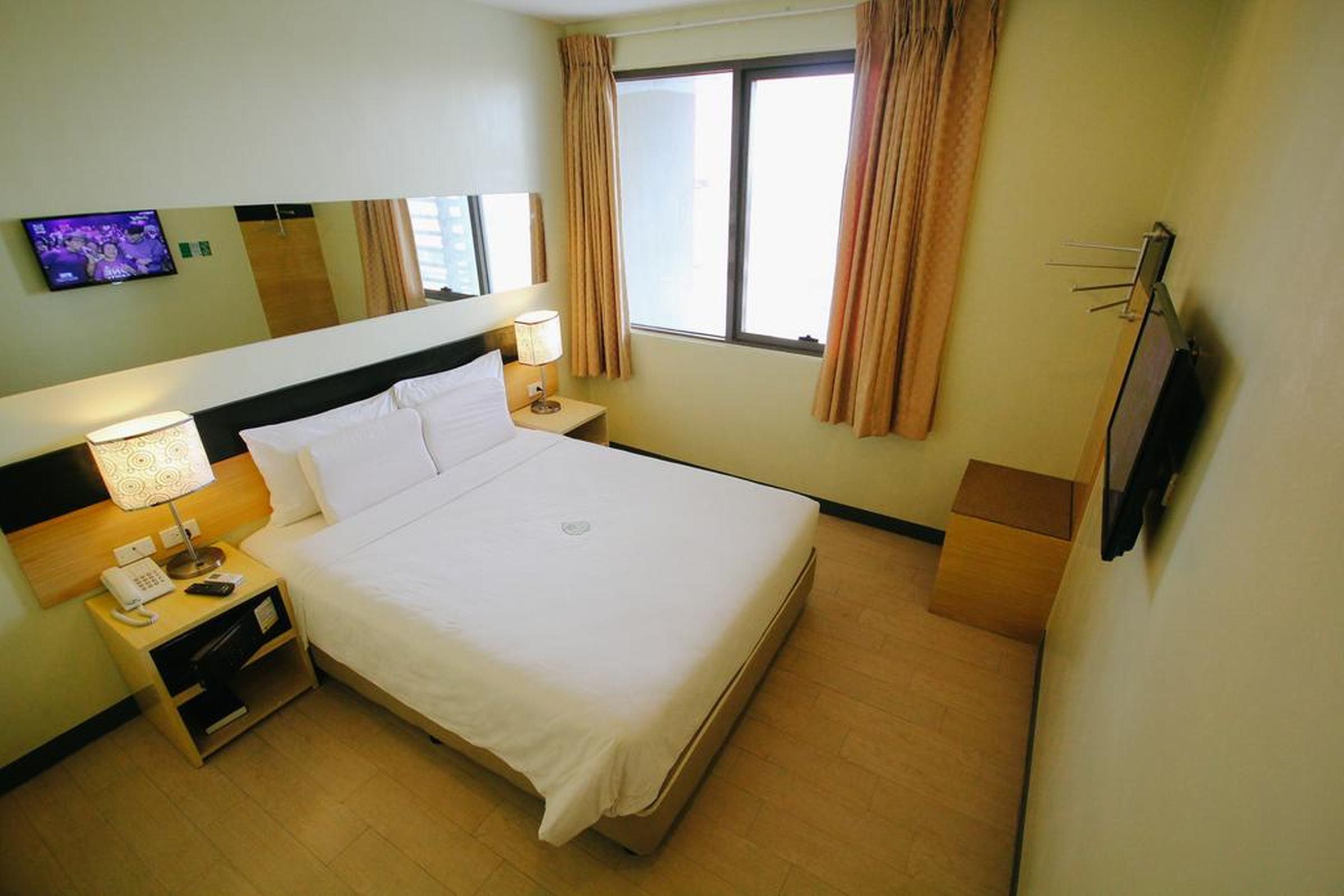 Go Hotels Iloilo Luaran gambar