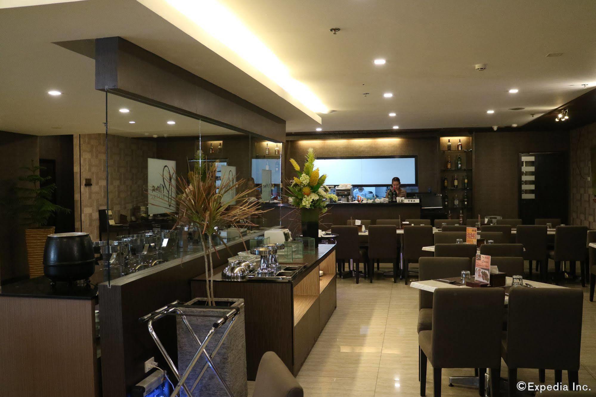 Go Hotels Iloilo Luaran gambar