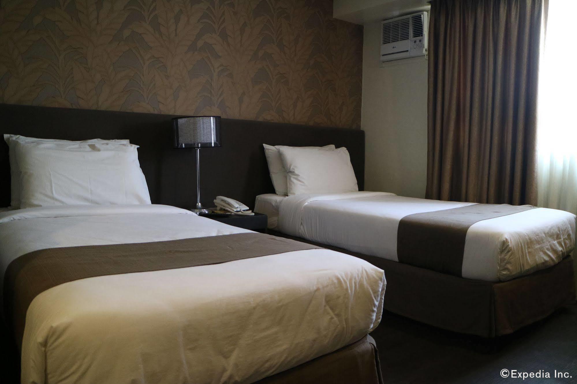 Go Hotels Iloilo Luaran gambar